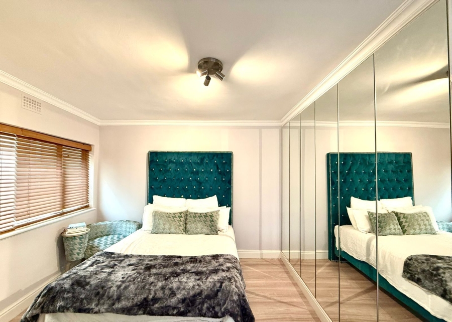 1 Bedroom Property for Sale in Mouille Point Western Cape